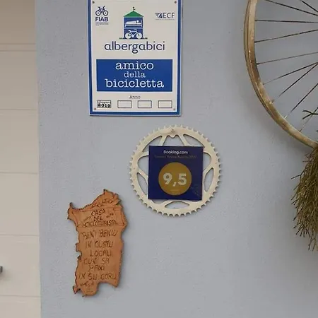 Casa Del Cicloturista شقة Santadi